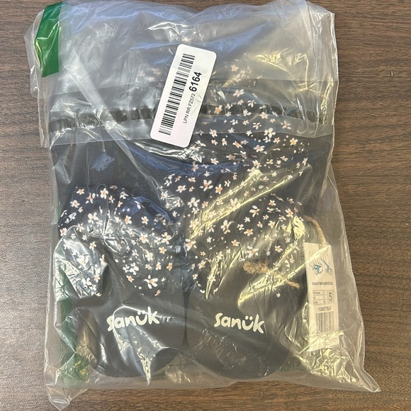 Sanuk Women's Sling ST Midform Microfloral Shoe in Black - Picture 2 of 4